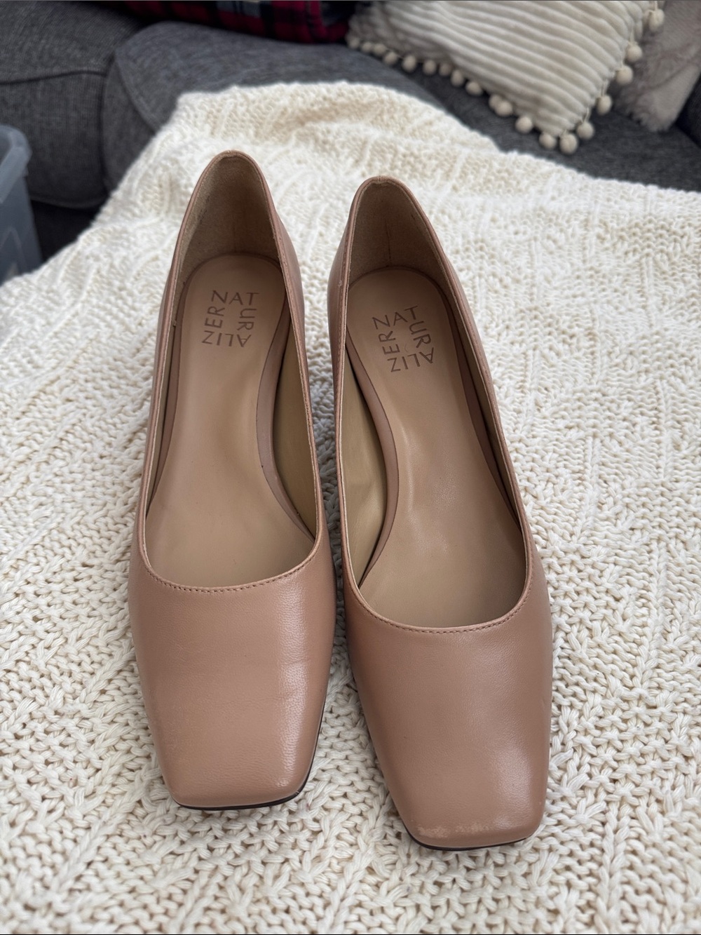 Naturalizer Nude/Tan Square-Toe Heels